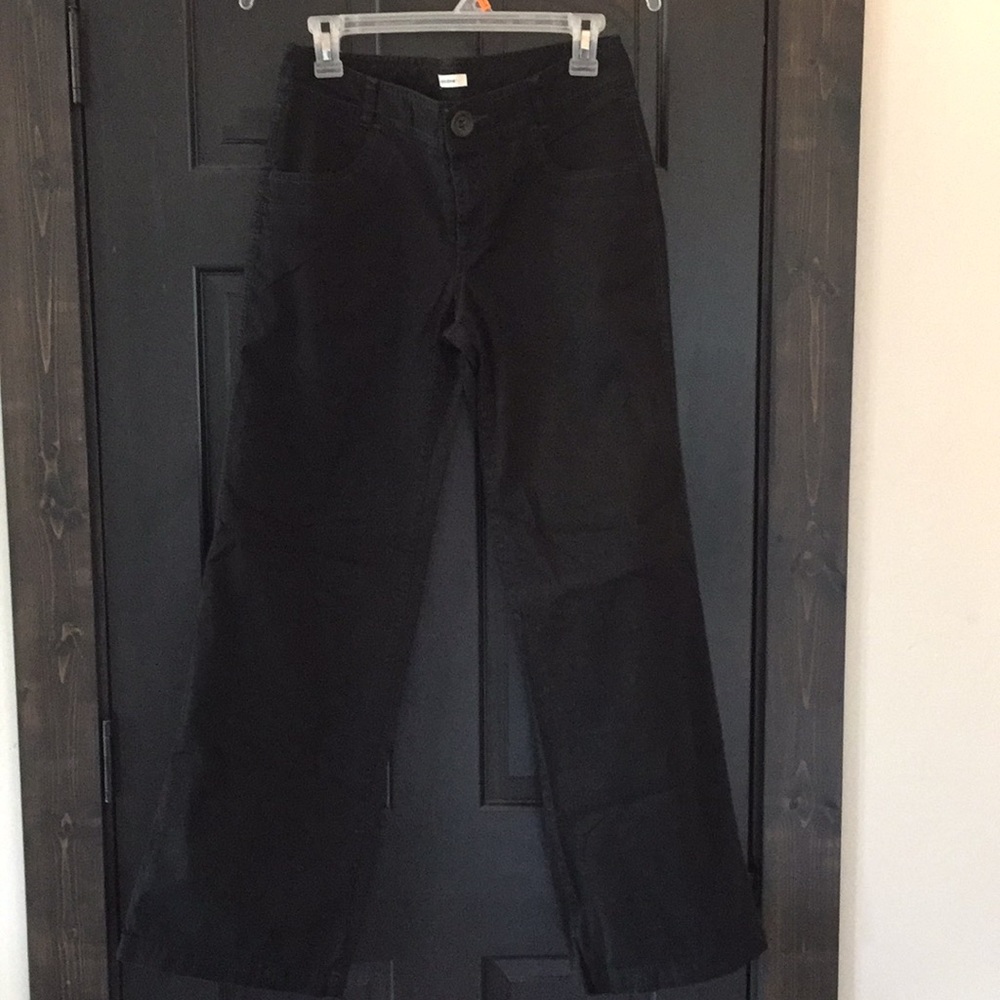 Women’s black dockers